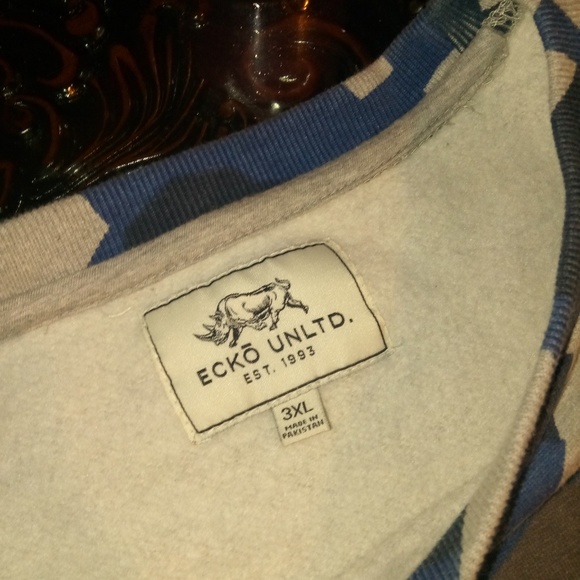 Ecko pull over sweater - Picture 3 of 4